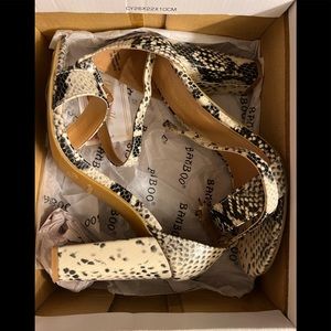 Available!!•Snake Print Block Heels•